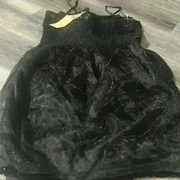 Lucy & Co. dress - Picture 2 of 6